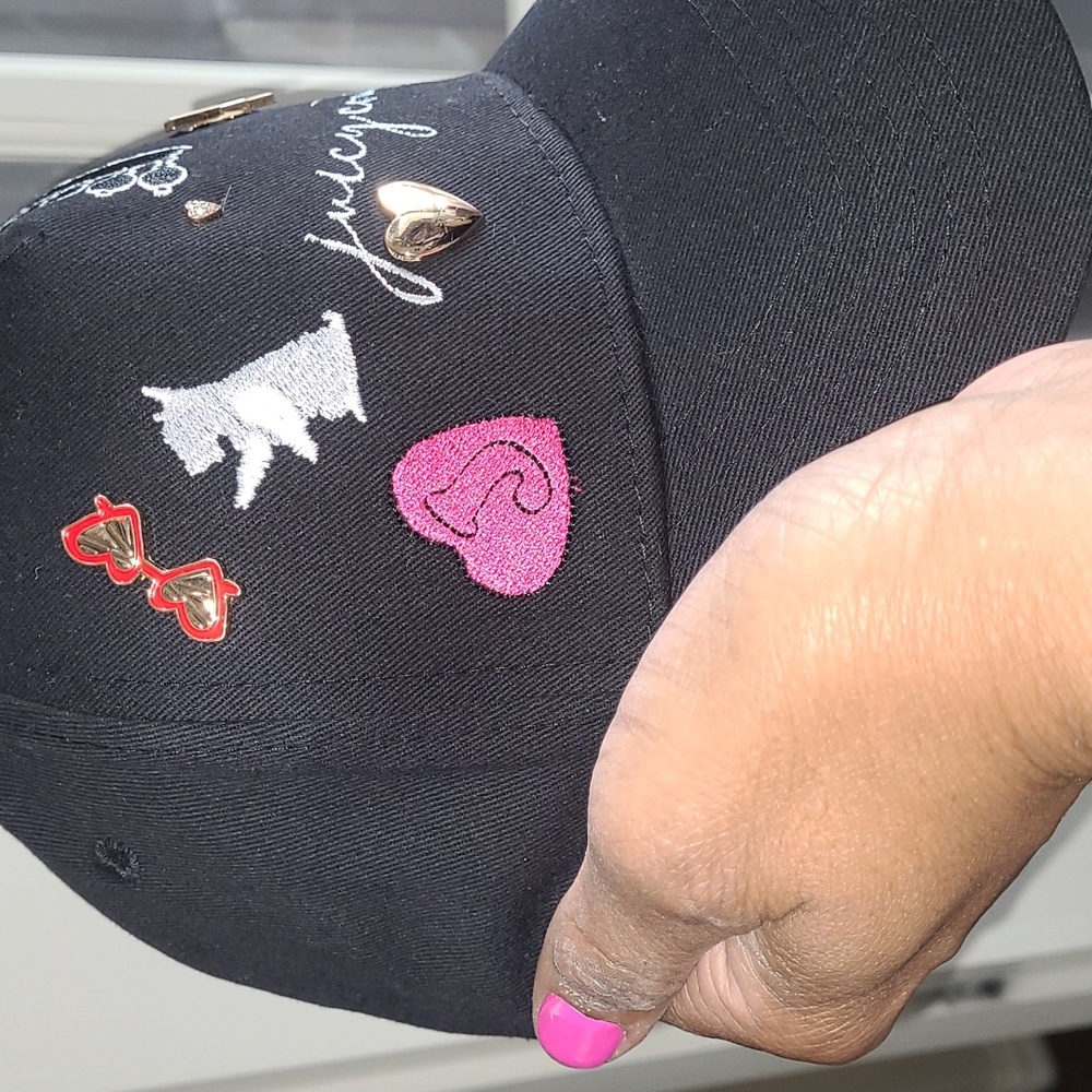 NWT Juicy Couture Black Cap with Embellishments - Picture 7 of 9
